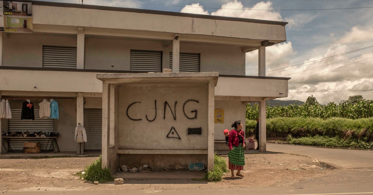 Como o cartel de drogas "CJNG" do México abraçou IA, drones e mídia social
