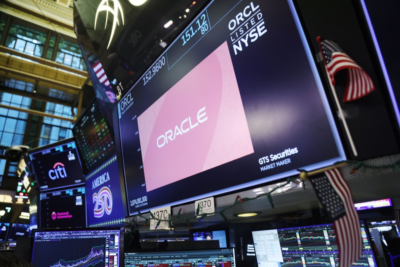 Oracle aumenta 2027 vendas Outlook em meio à demanda de IA, reestruturação